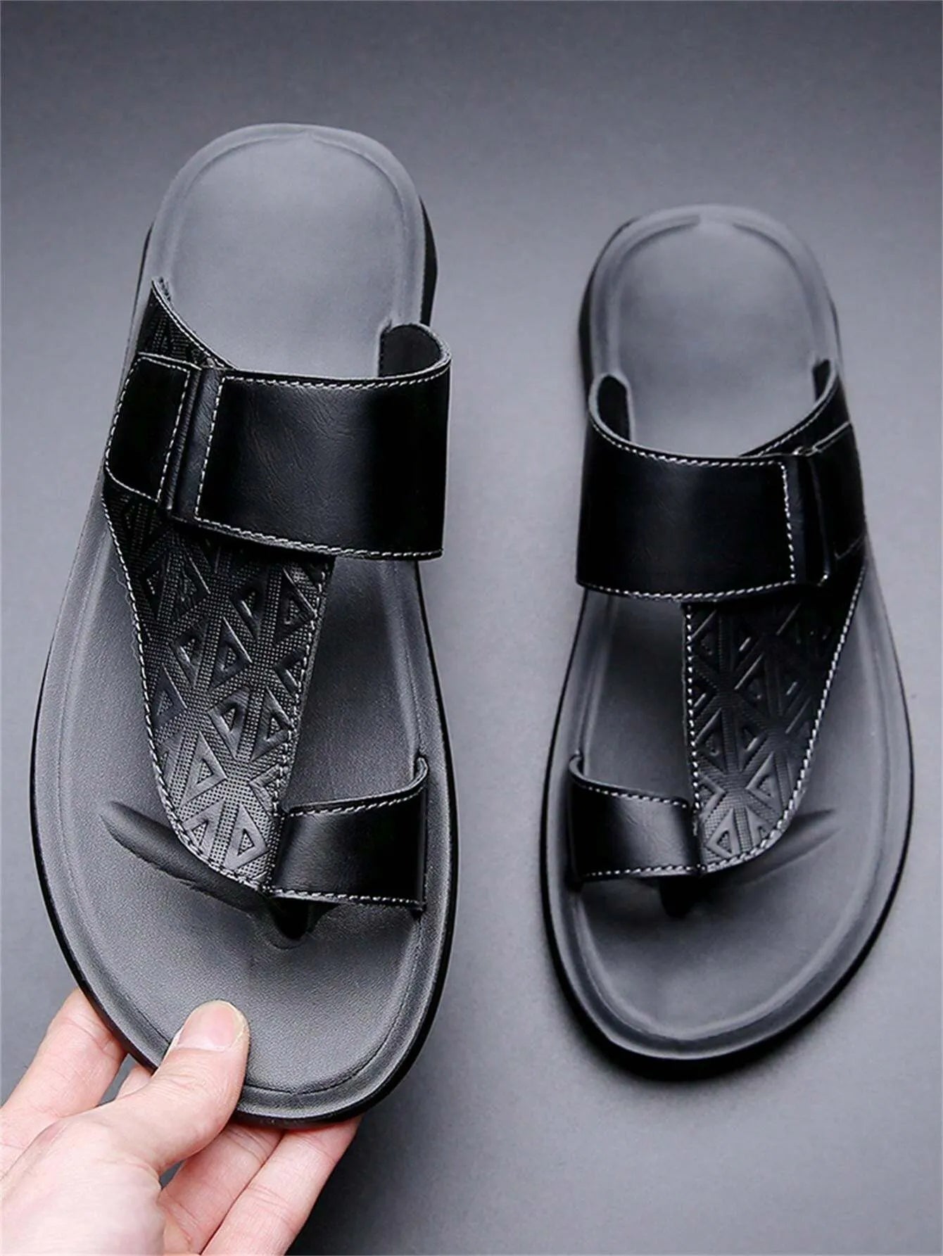Sandales d’été pour homme 2024, chaussures de plage pour l’extérieur, à la fois tendance et décontractées, avec semelle souple et antidérapante